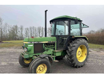 Traktor JOHN DEERE 1640