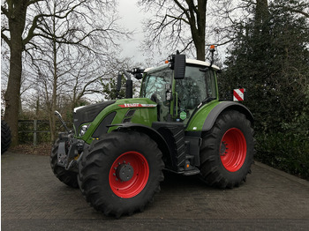 Traktor FENDT 724 Vario