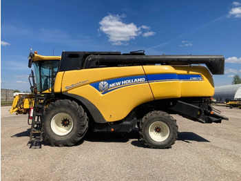 Kombajn harvester New Holland CX 8070: slika 2