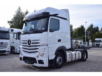 Vlačilec MERCEDES-BENZ Actros 1845