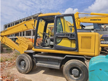 Bager na kolesih KOMATSU PC130