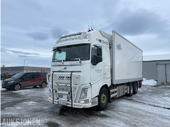 Tovornjak zabojnik VOLVO FH 540