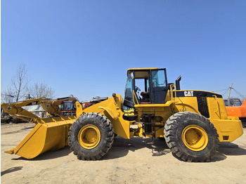 Kolesni nakladalec CATERPILLAR 966G