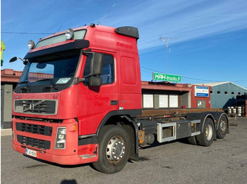 Kontejnerski tovornjak/ Tovornjak z zamenljivim tovoriščem VOLVO FM13 440