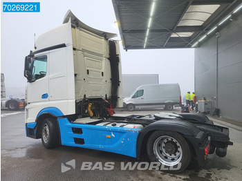 Vlačilec Mercedes-Benz Actros 1845 Actros 4X2 NL-Truck Mega Retarder 2x Tanks Hebesattel EEV GigaSpace: slika 3