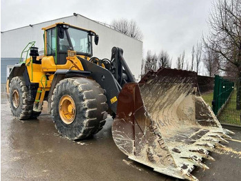 Kolesni nakladalec VOLVO L220H