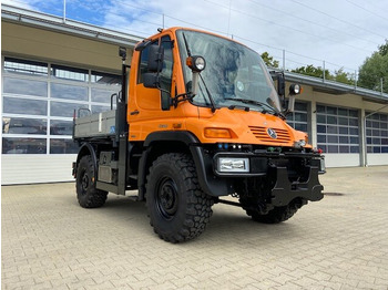 Komunalno/ Posebno vozilo UNIMOG U300