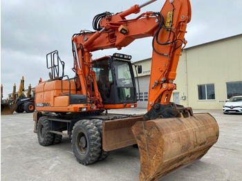 Bager na kolesih DOOSAN DX160