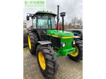 Traktor JOHN DEERE 2850