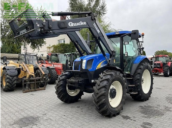 Traktor NEW HOLLAND T6000