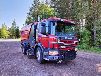 Vozilo za pometanje SCANIA P94