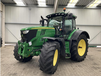 Traktor JOHN DEERE 6215R