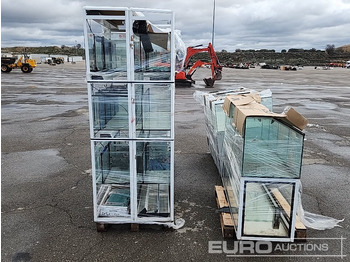 Gradbena oprema Pallet of Various Aquariums (4 of): slika 3