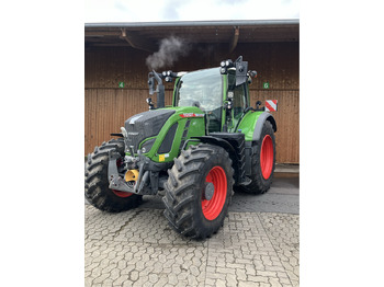 Traktor FENDT 724 Vario