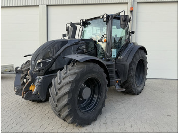 Traktor VALTRA T234