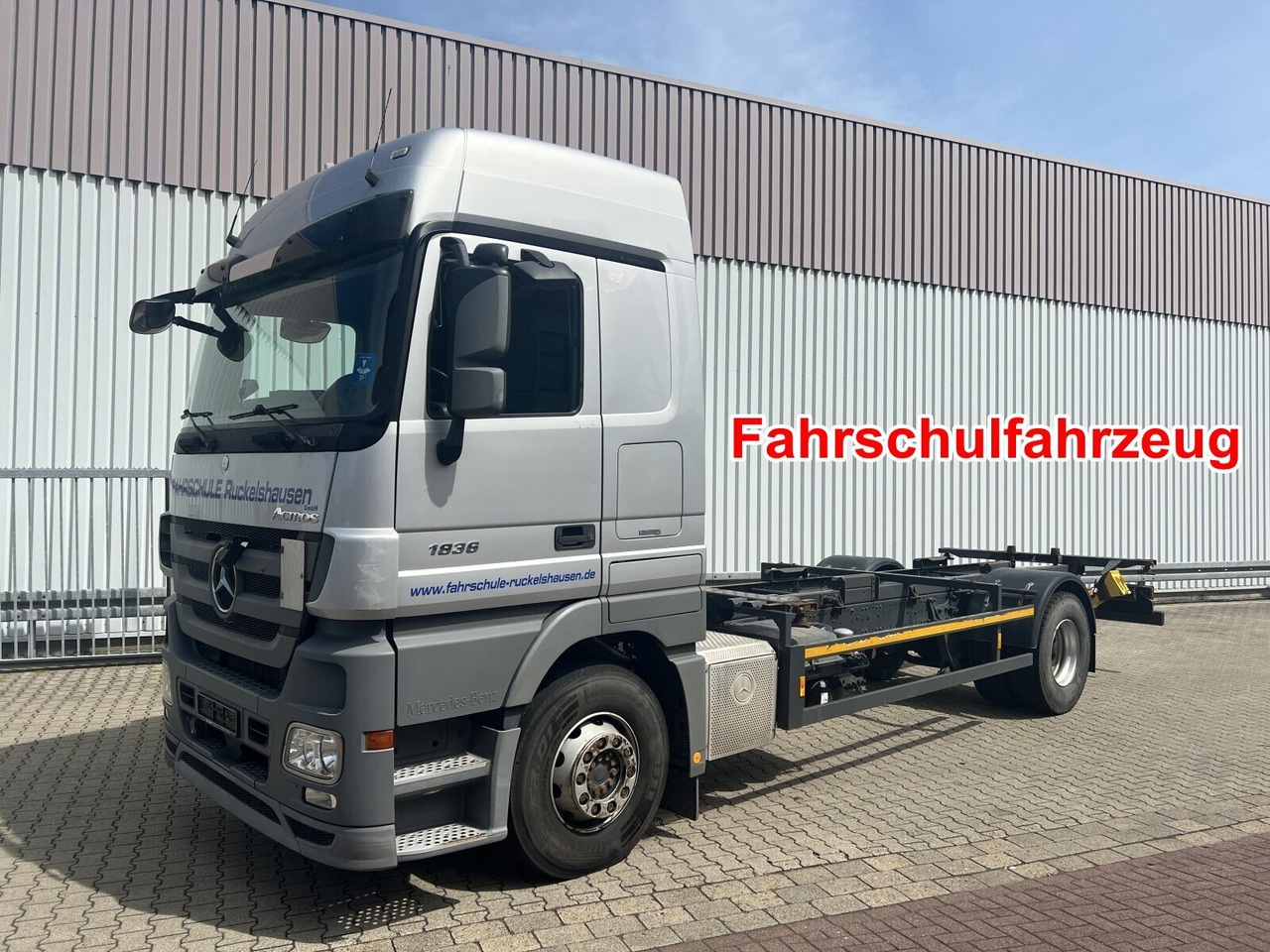 Tovornjak Mercedes-Benz Actros 1836 L 4x2 Actros 1836 L 4x2, Retarder, Fahrschule: slika 1