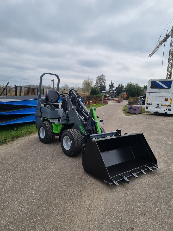 Kolesni nakladalec WCM -L1460 shovel met beugel: slika 6