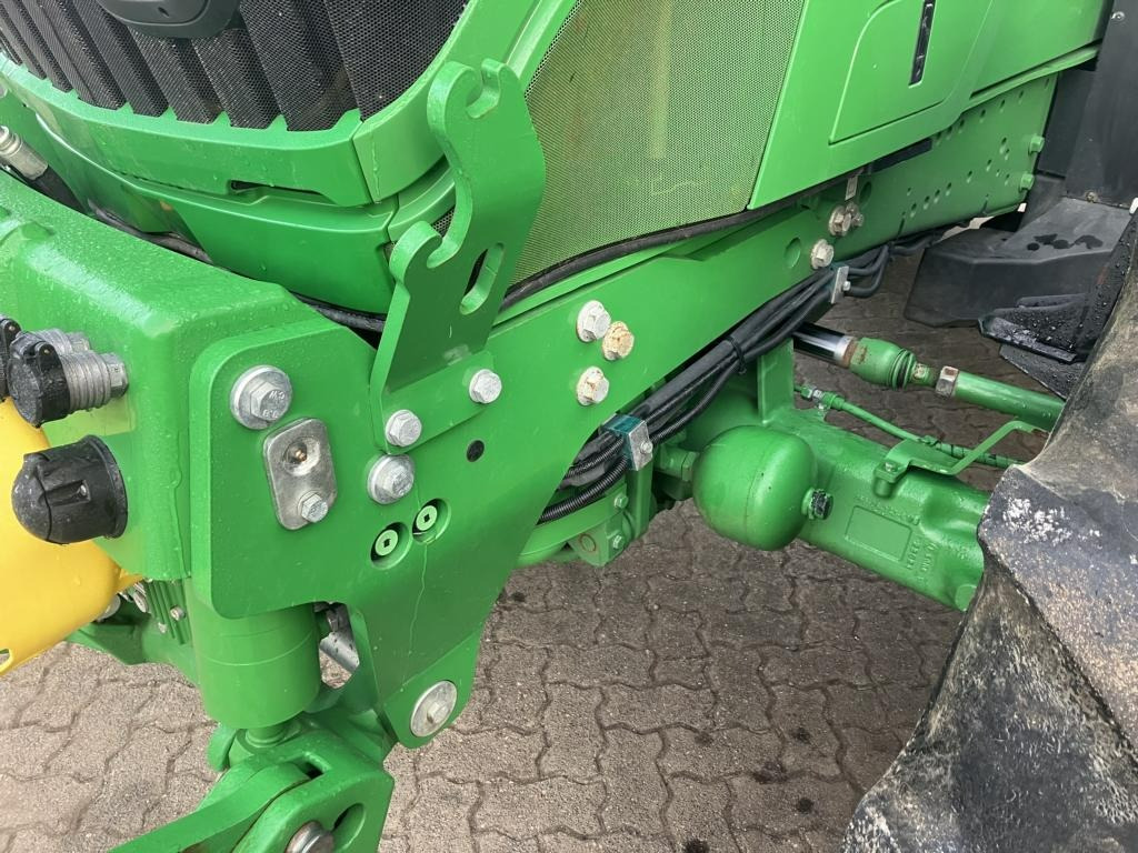 Traktor John Deere 6175R: slika 23