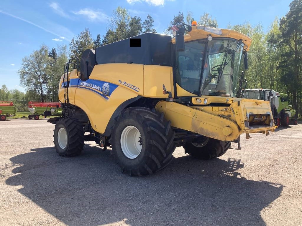 Kombajn harvester New Holland CX 8070: slika 7