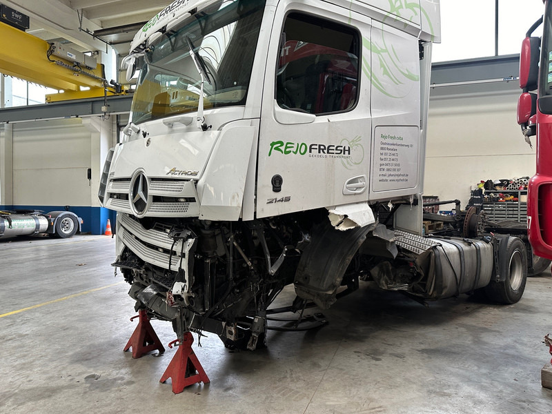 Vlačilec Mercedes-Benz Actros 2145: slika 8