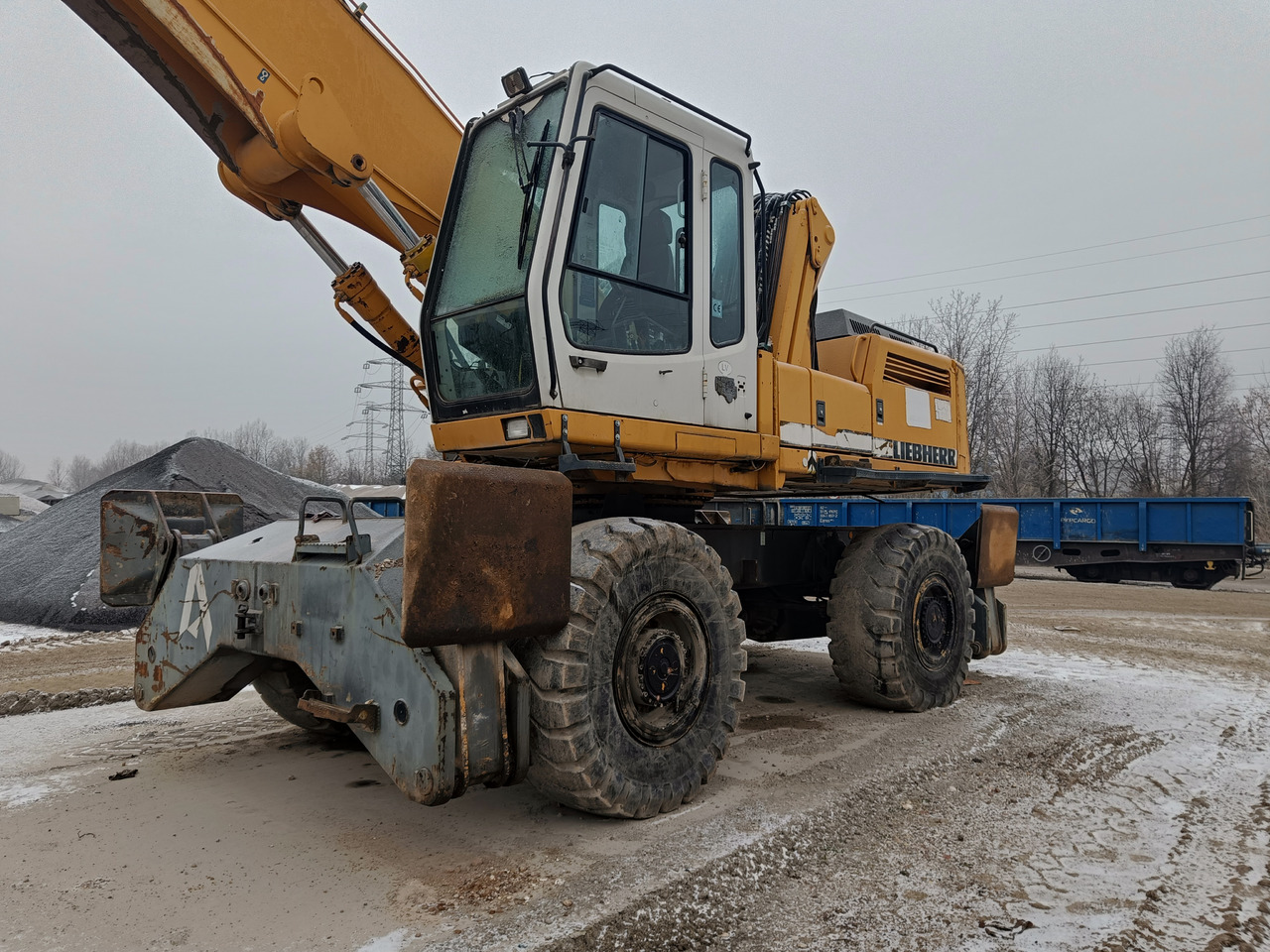 Bager za prekladanje primarnih/ Sekundarnih surovin LIEBHERR A 932 Litronic: slika 7