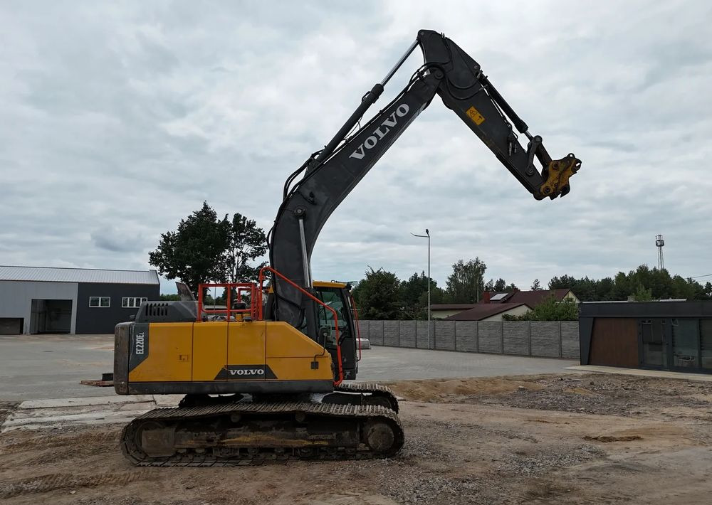 Bager goseničar Volvo EC 220 EL: slika 16