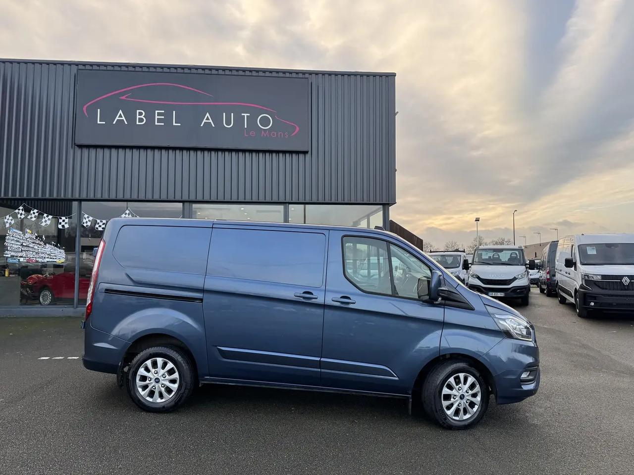 Mali kombi Ford Transit Custom 340 L2H1 2.0 ECOBLUE 170 S&S LIMITED BVA6: slika 8