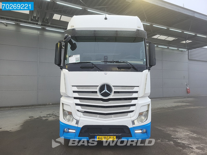 Vlačilec Mercedes-Benz Actros 1845 Actros 4X2 NL-Truck Mega Retarder 2x Tanks Hebesattel EEV GigaSpace: slika 16