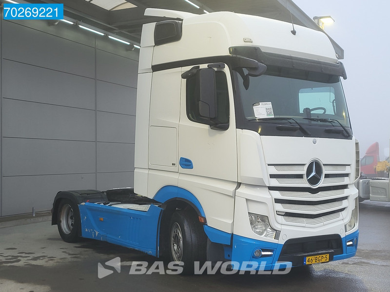 Vlačilec Mercedes-Benz Actros 1845 Actros 4X2 NL-Truck Mega Retarder 2x Tanks Hebesattel EEV GigaSpace: slika 15