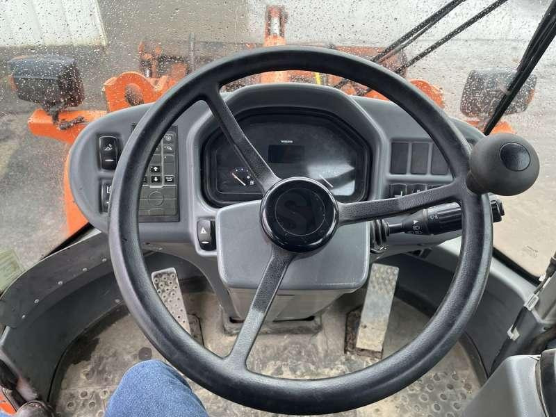 Kolesni nakladalec Volvo L30G: slika 35